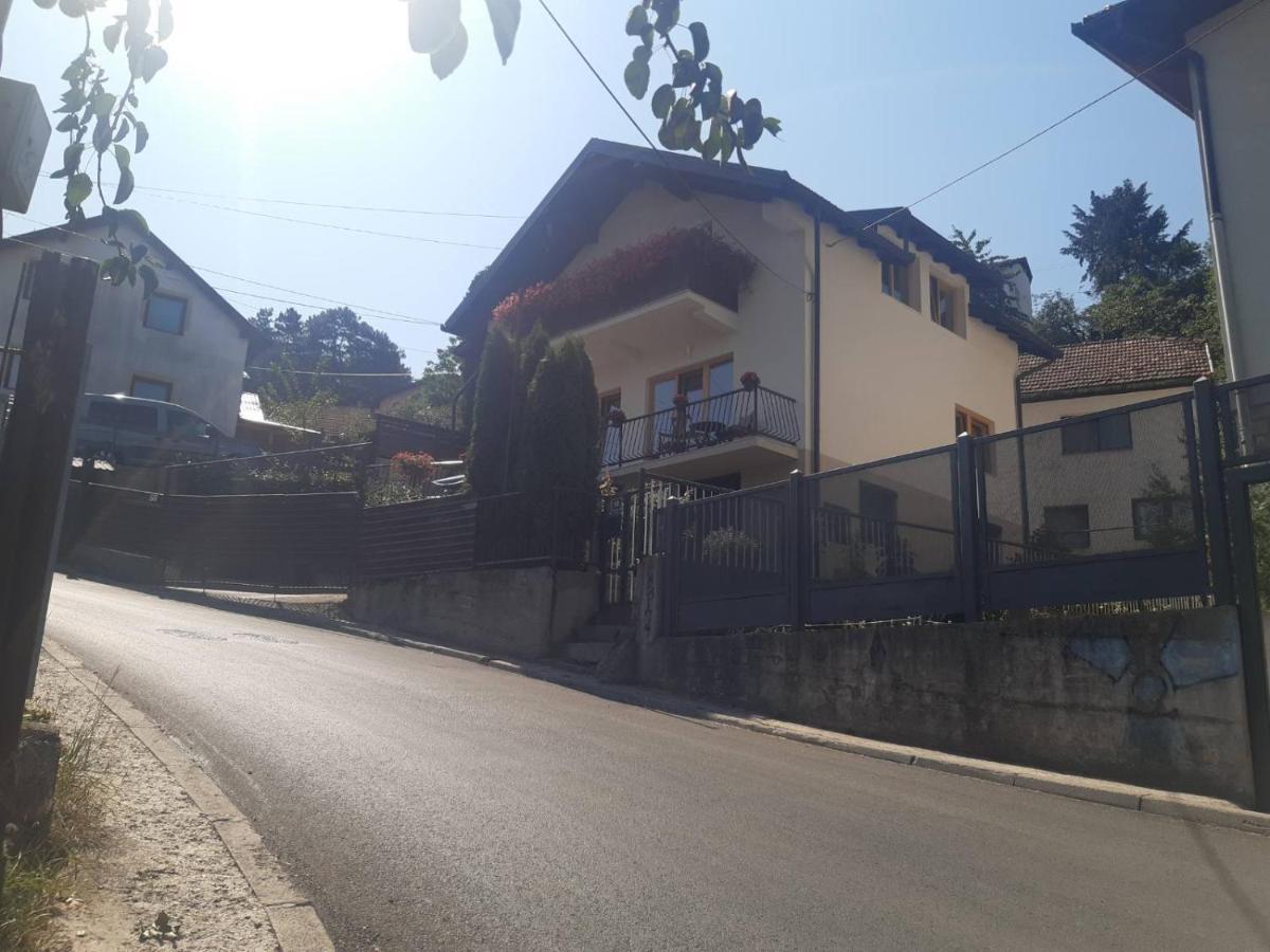 Route 68 Apartment Sarajevo Ngoại thất bức ảnh