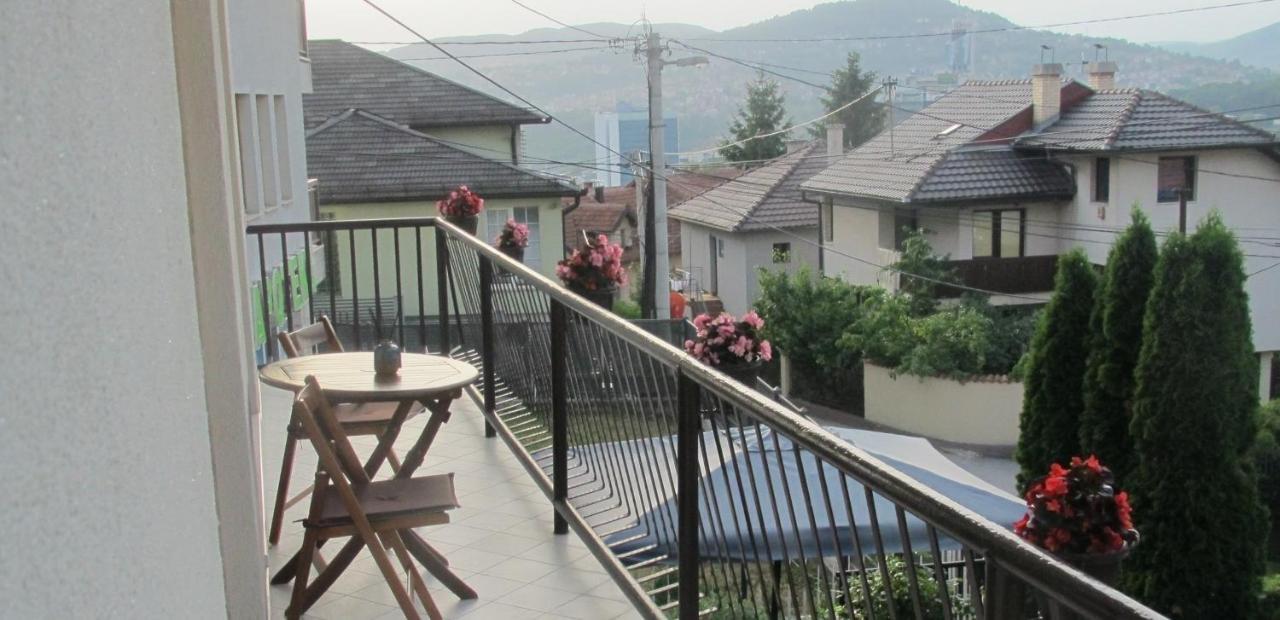 Route 68 Apartment Sarajevo Ngoại thất bức ảnh